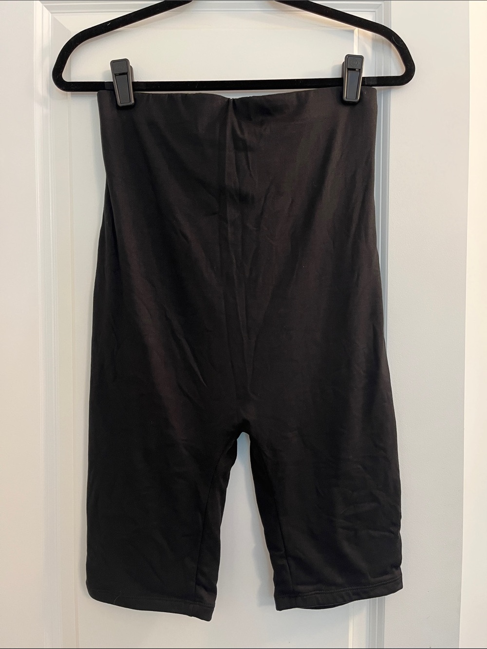 LIKE NEW Bumpsuit Brand Maternity Bike Shorts Size M